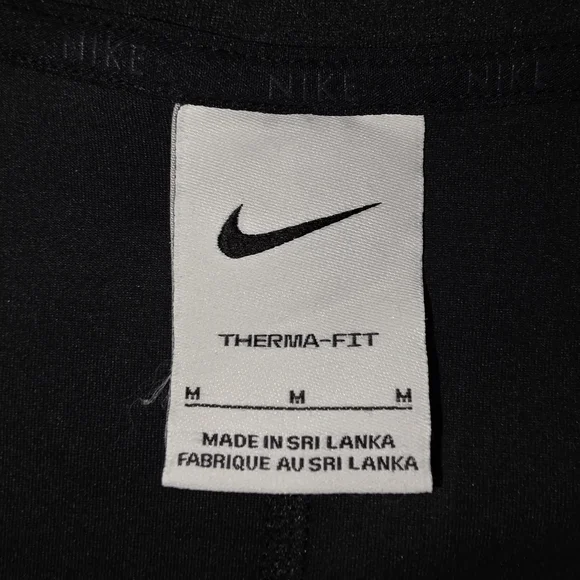 Nike Black Long Sleeve Crewneck Top - NWT (LS26) - Picture 12 of 13